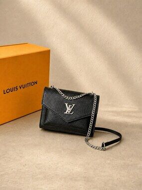 LOUIS VUITTON MYLOCKME CHAIN BB in Grained Leather | New / Unused